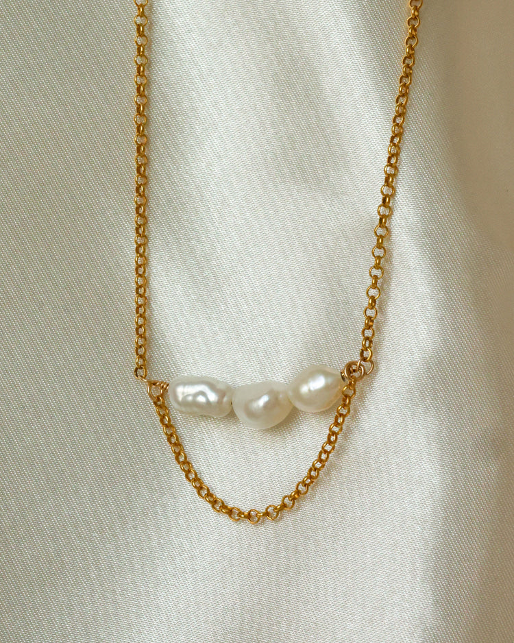 Golden Trio Pearl Choker Necklace (15”)