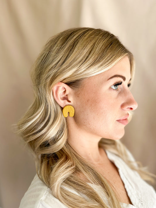 Abstract Arch Studs